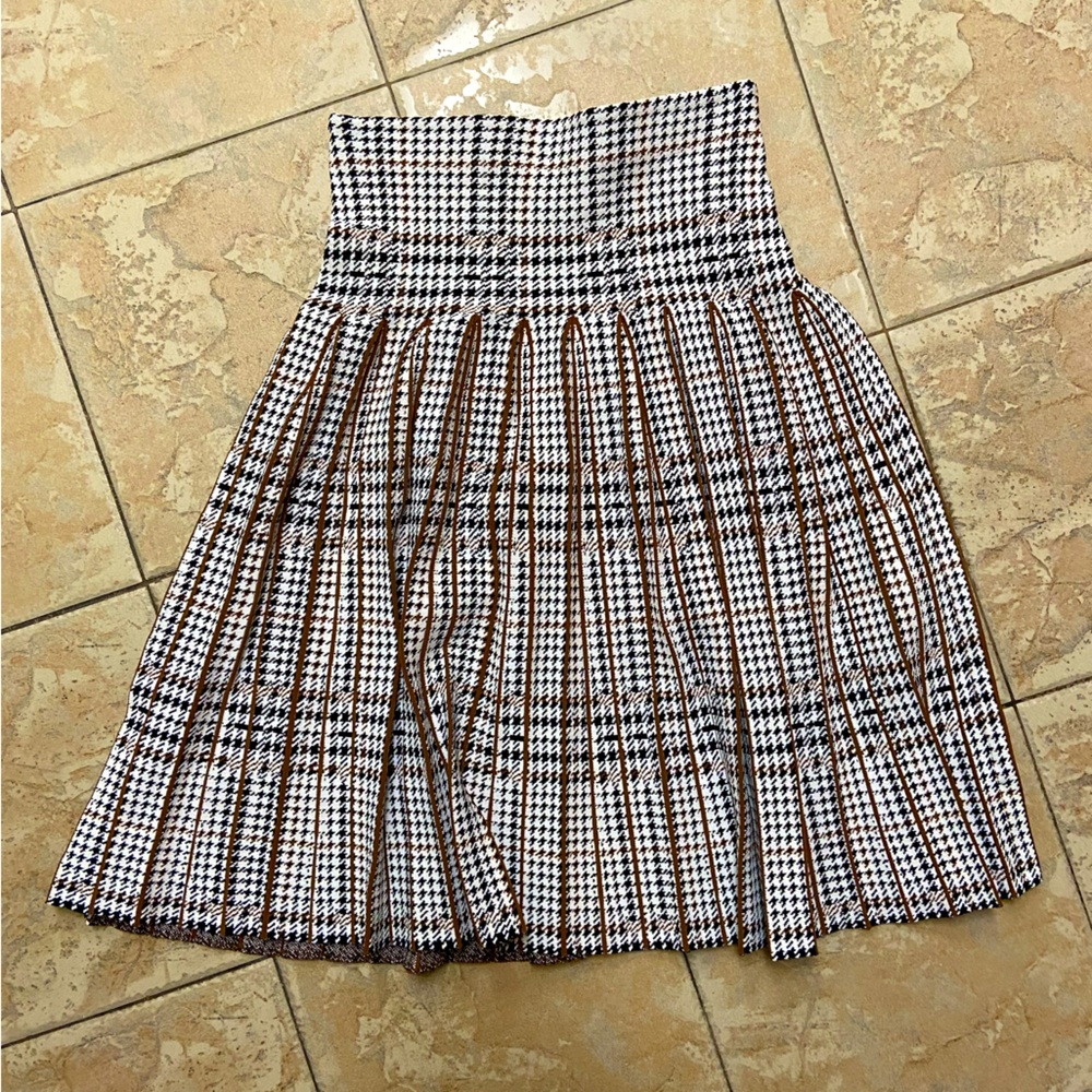 Apparalel Infinity Skirt